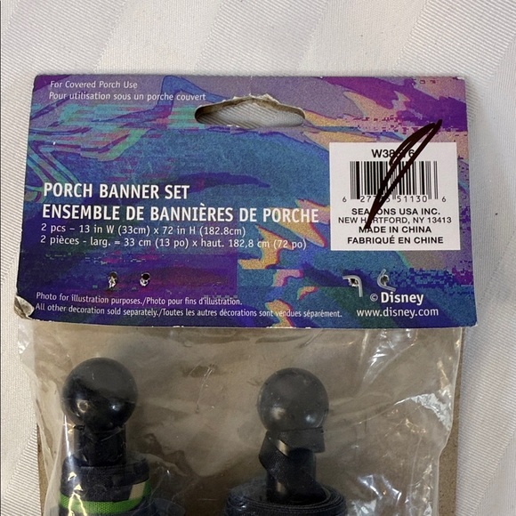 Halloween porch banners featuring Disney characters Ursula & the Evil Queen - Picture 6 of 8